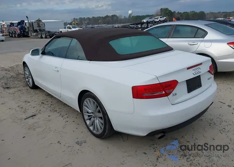 2011 Audi A5 2.0T Premium из США, поврежденный, VIN WAUJFAFH7BN018035